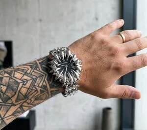Pintime Pinshi Series Spiked Silver-Tone Quartz Watch